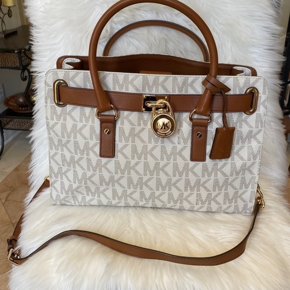 Michael Kors - Picture 1 of 8
